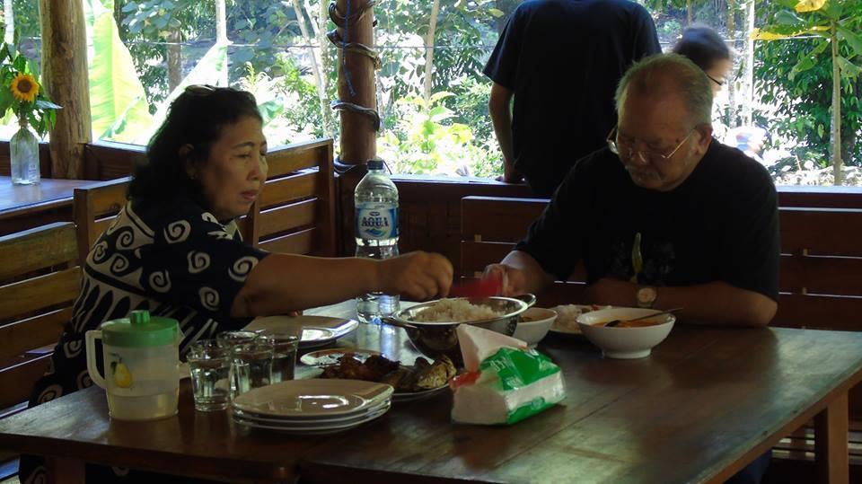 Orchid Bungalow & Restaurant Hotel Timbanglawang Buitenkant foto